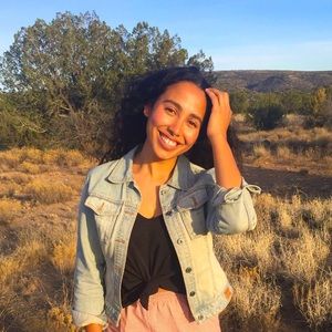 Meet your Posher, Dana